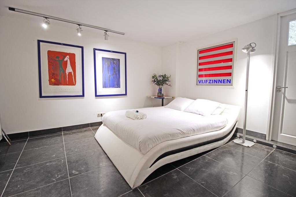 Ground Floor Canal Apartment Amsterdam Exterior photo