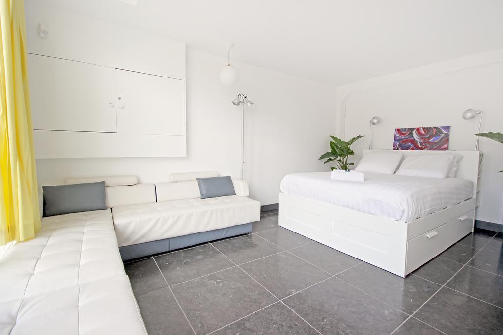 Ground Floor Canal Apartment Amsterdam Room photo